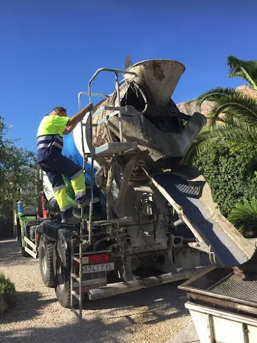 CONSTRUCCIONES Y REFORMAS SOLÀ - Denia