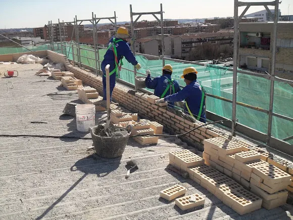 LINARES JAEN Rehabilitaciones y Construcciones ,S.L. - Servicio de restauración de edificios en San Fernando de Henares