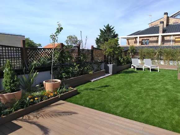 LA PATIOTECA | Reforma de Jardines y Terrazas sin obra en Madrid - Brunete