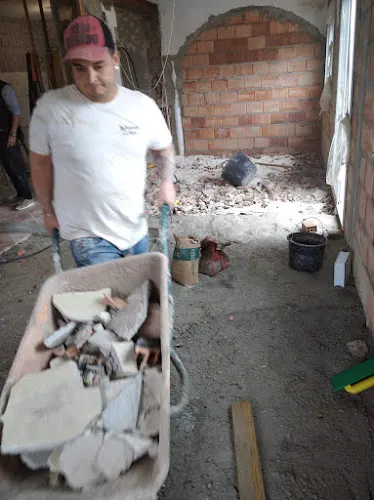 Reforma Integral En General De Pisos Casas - Málaga