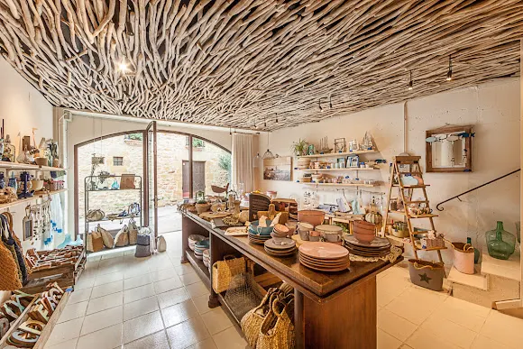 Empordà Interiors by Vanessa Folguera - Navata