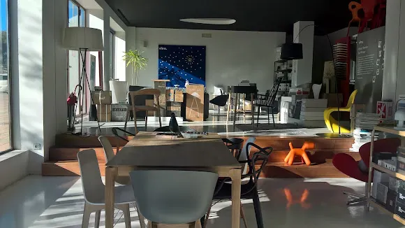 MOISES SHOWROOM | Tienda de muebles de diseño y decoración - Barbastro