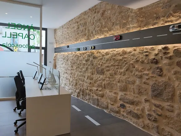DISSENY CUBIC D'INTERIORS, S.L.