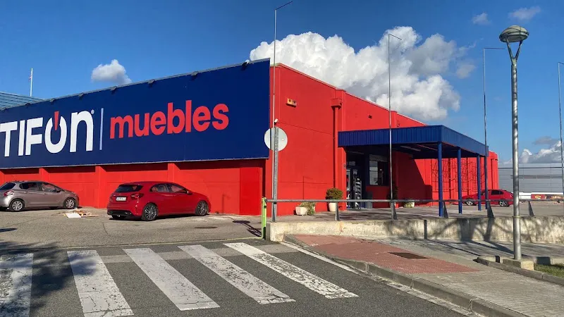 Tifón Muebles CC. Gavarres Tarragona - Tarragona