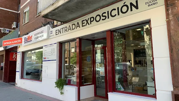 BigMat Rodriguez y Sobrinos Exposición de Azulejos