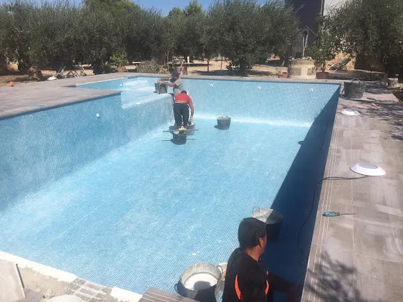 RP Construye - valenciapiscinas.com - Riba-roja de Turia
