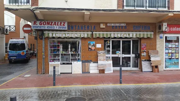 Saneamientos González